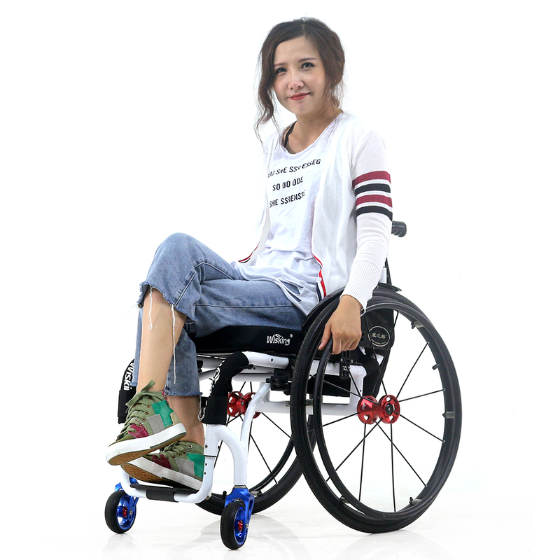 Sedia a rotelle attiva in lega di alluminio per sport per il tempo libero per adulti