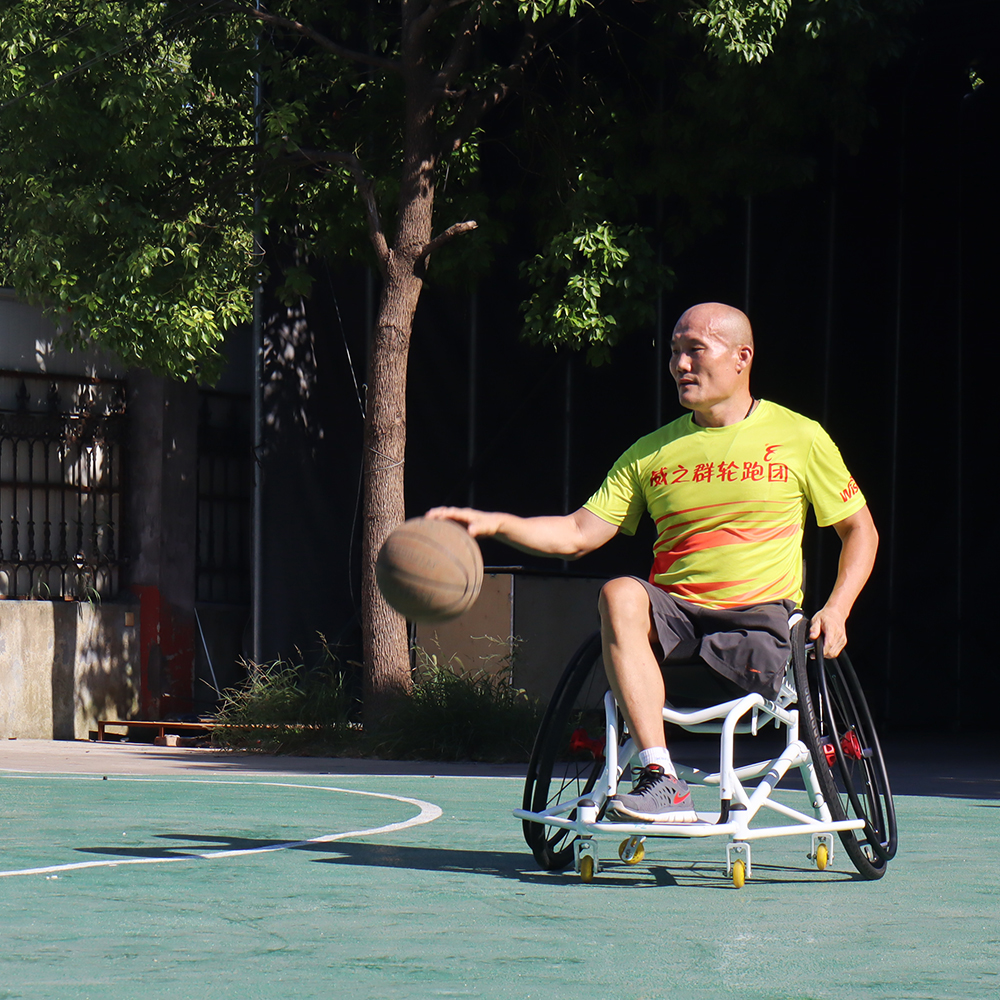Sedia a rotelle attiva per basket in lega leggera di alluminio manuale per portatori di handicap